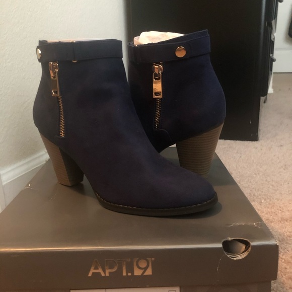 Shoes - Picture 3 of 3